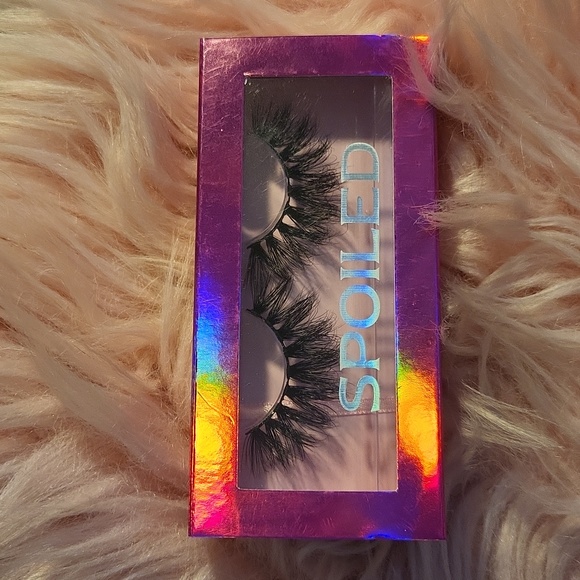 Brand New Spoiled False Eyelashes - Picture 1 of 2
